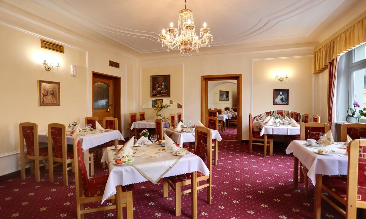 Spa Hotel Purkyne Karlovy Vary Ngoại thất bức ảnh
